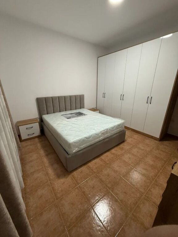 Apartment 1+1 for rent in Rruga 5 Maji, Tirana, 75 m². Photo 3 of 3