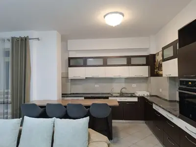 Appartamento in affitto a Gama Professional, Valona, 120 m². Foto 4 di 6