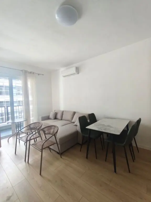 Appartamento 1+1 in affitto a Rruga Demir Nazeri, Kamza, 67 m²