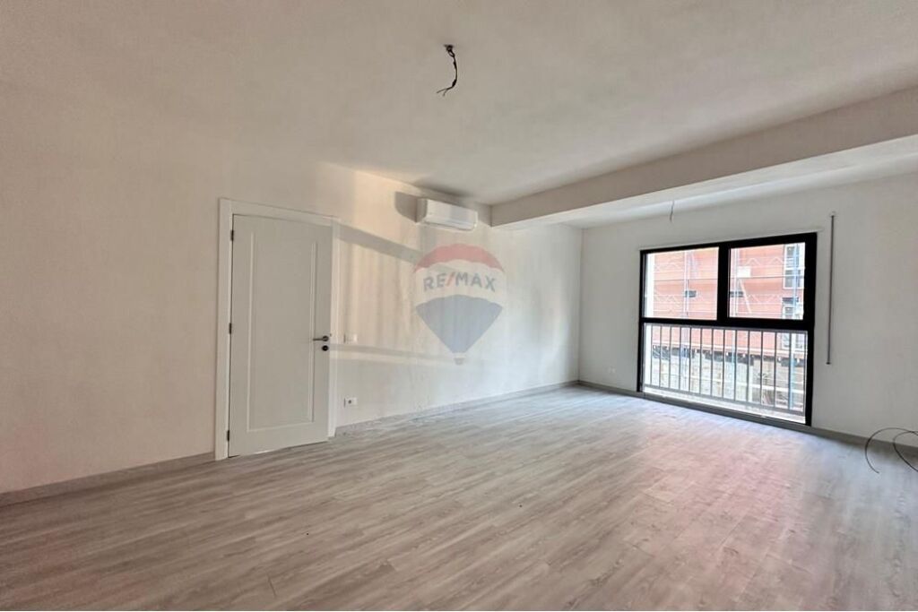 Apartment for rent in Bulevardi i Ri, Tirana, 120 m²