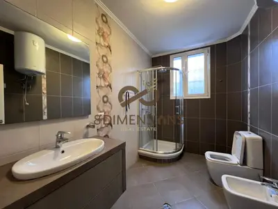 Villa 3+1 in affitto a Kodra e Priftit, Tirana, 220 m². Foto 5 di 5