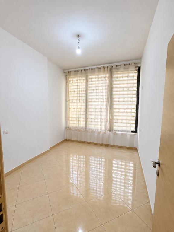 Zyrë me qera në KMY, Tiranë, 66 m². Foto 3 nga 4