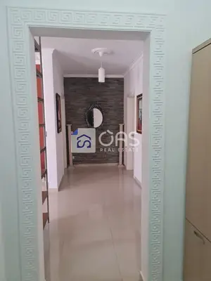 Apartament 2+1 me qera në Kopshti Botanik, Tiranë, 128 m². Foto 3 nga 8
