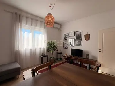 Appartamento 2+1 in vendita a Sheshi Willson, Tirana, 80 m². Foto 2 di 4