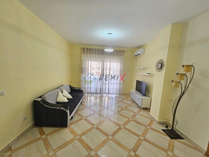 Appartamento 3+1 in affitto a Rruga Egnatia, Durazzo, 140 m²
