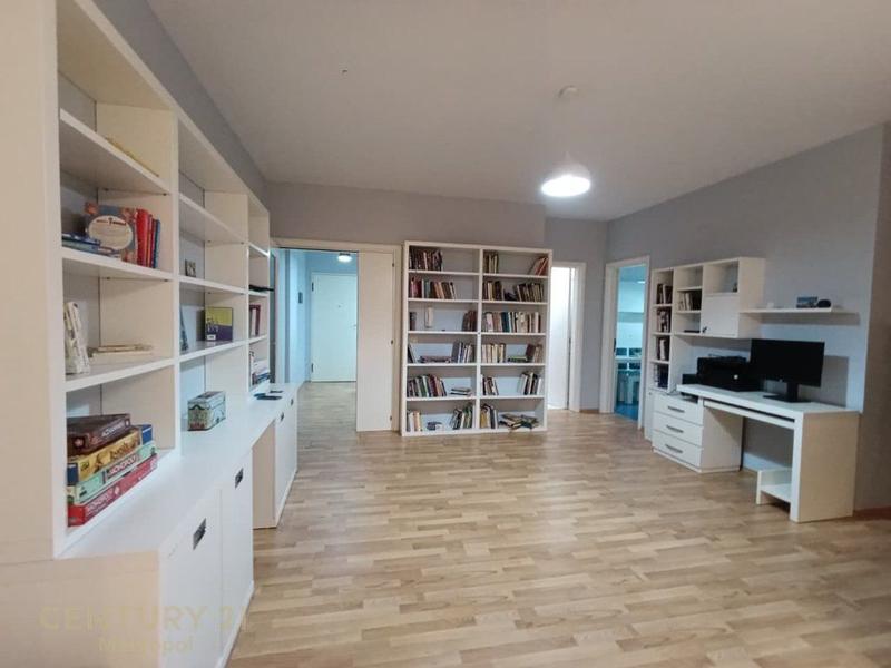 Apartament 2+1 me qera në Rruga Mujo Ulqinaku, Tiranë, 102 m². Foto 3 nga 7