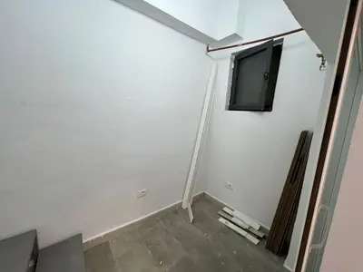 Ambient biznesi me qera në Stacioni i Zjarrfikësve, Durrës, 20 m². Foto 1 nga 4