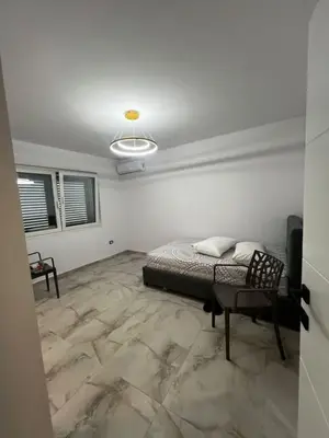 Apartament 1+1 me qera në Rruga Isuf Elezi, Tiranë, 60 m². Foto 3 nga 3