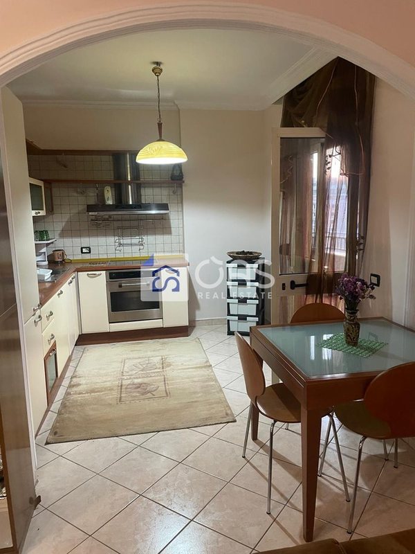 Appartamento 2+1 in affitto a Stacioni i Trenit, Tirana, 97 m²
