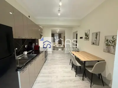 Apartament 2+1 me qera në Blloku, Tiranë, 80 m². Foto 5 nga 5