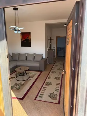 Vilë 3+1 me qera në Rruga Besa, Tiranë, 120 m². Foto 1 nga 10