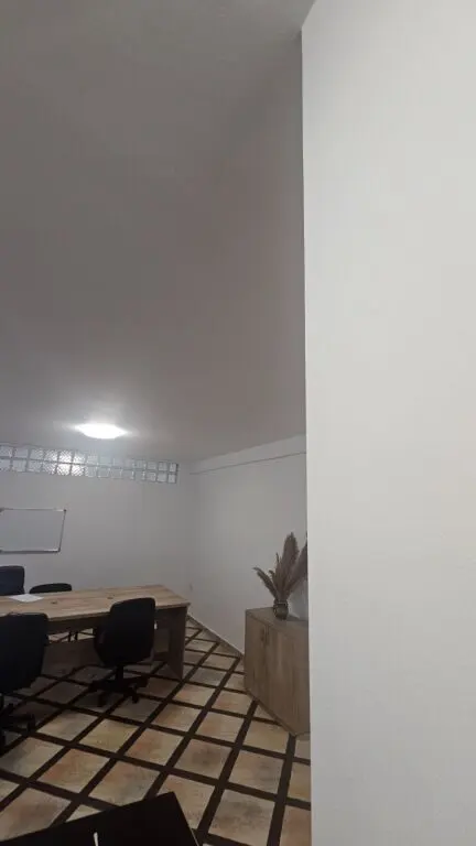 Office for rent in Ish Ekspozita, Tirana, 74 m²