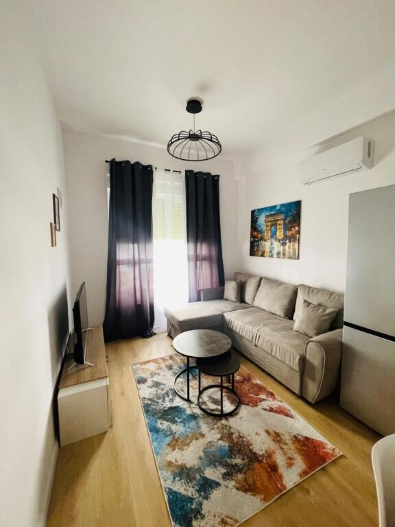 Apartment 1+1 for rent in Ali Demi, Tirana, 50 m². Photo 1 of 3
