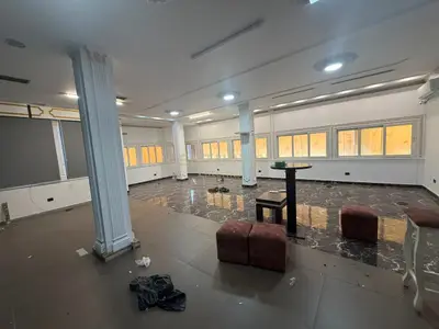 Locale in affitto a Restorant Durrësi, Tirana, 240 m². Foto 3 di 8