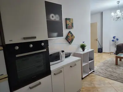 Apartament 2+1 me qera në Don Bosko, Tiranë, 76 m². Foto 3 nga 11