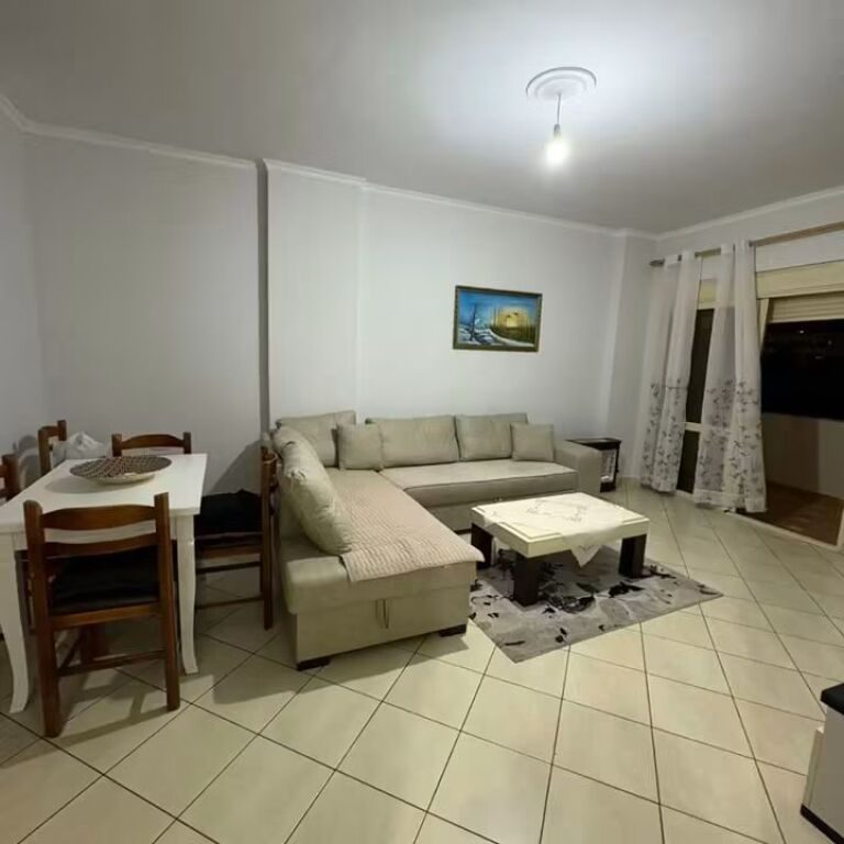 Apartament 1+1 në shitje në Rr. Transballkanike, Vlorë, 75 m². Foto 1 nga 9