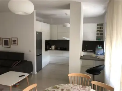 Apartament 3+1 në shitje në Rruga Belul Hatibi, Tiranë, 133 m². Foto 8 nga 12