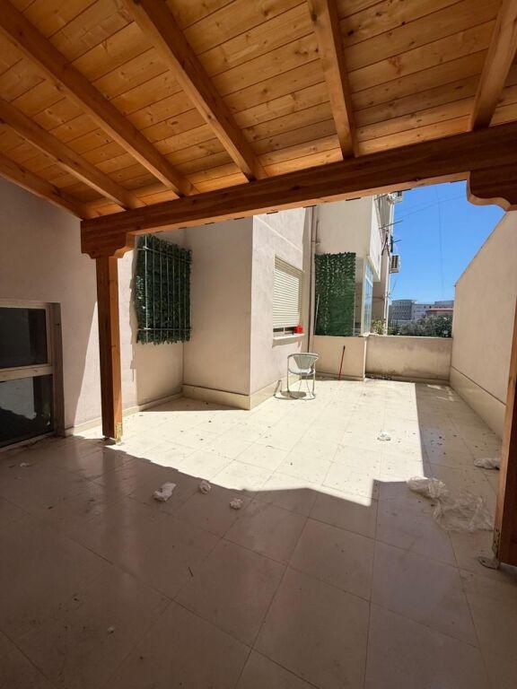 Apartament 2+1 në shitje në Qendra e Formimit Profesional ish URT Durres, Durrës, 140 m². Foto 3 nga 12