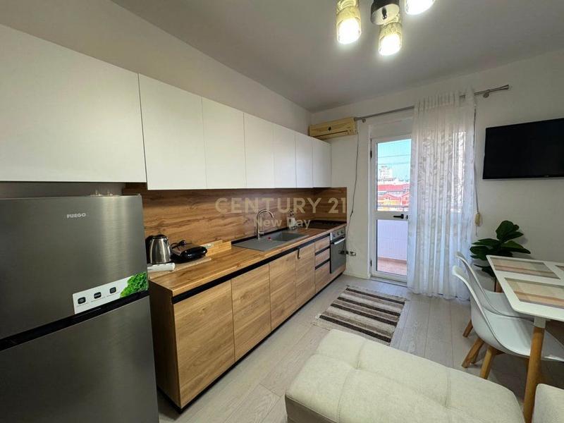 Apartament 2+1 me qera në Bulevardi Epidamn, Durrës, 73 m²