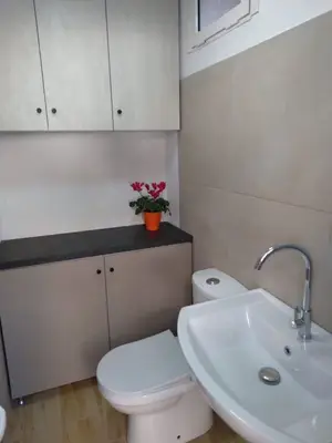 Negozio in affitto a Zogu i Zi, Tirana, 30 m². Foto 4 di 4