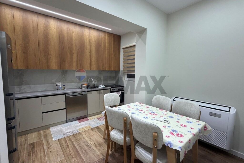 Apartment 2+1 for rent in Materniteti i Ri, Tirana, 105 m². Photo 2 of 3