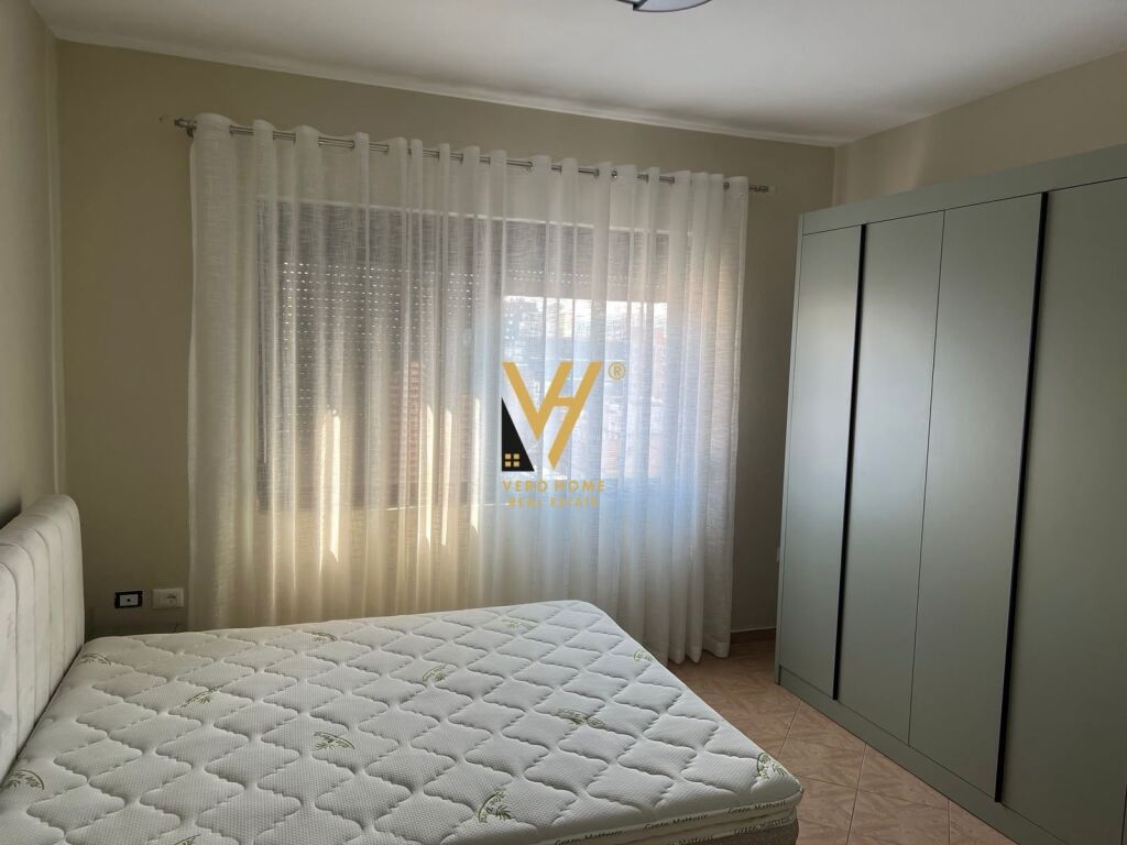Apartament 1+1 me qera në Prokuroria e Tiranës, Tiranë, 90 m². Foto 2 nga 3