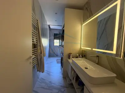 Apartament 2+1 në shitje në Unaza e Re, Tiranë, 119 m². Foto 6 nga 12