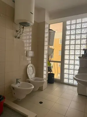 Apartment 2+1 for rent in Oxhaku, Tirana, 70 m². Photo 4 of 5