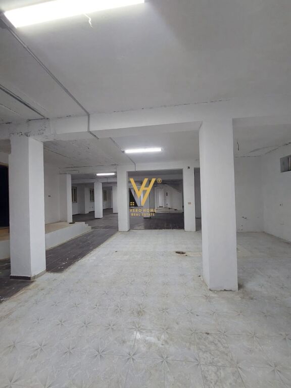 Ambient biznesi me qera në Prokuroria e Tiranës, Tiranë, 400 m². Foto 1 nga 3