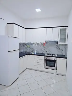 Apartament 1+1 me qera në Rruga Sulejman Pitarka, Durrës, 70 m². Foto 2 nga 12
