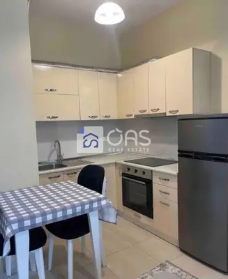 Apartament 1+1 me qera në Komuna e Parisit, Tiranë, 60 m². Foto 2 nga 4