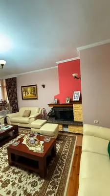 Locale in vendita a Mborje, Coriza, 2.009 m². Foto 2 di 12