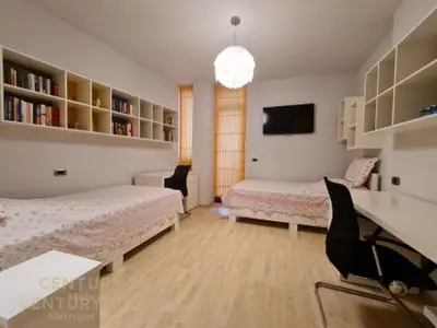 Apartament 2+1 me qera në Rruga Qemal Stafa, Tiranë, 135 m². Foto 5 nga 12