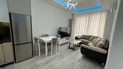 Apartament 1+1 me qera në Rruga Riza Cerova, Tiranë, 65 m². Foto 2 nga 8