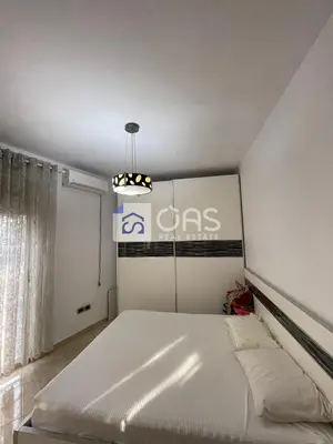 Apartament 2+1 me qera në Komuna e Parisit, Tiranë, 107 m². Foto 2 nga 10