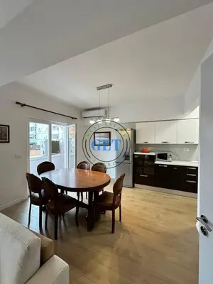 Apartament 2+1 në shitje në Rruga Abaz Çelkupa, Durrës, 90 m². Foto 4 nga 7