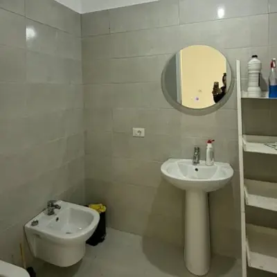 Zyrë me qera në Liqeni i Thatë, Tiranë, 160 m². Foto 4 nga 4