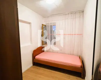 Apartament 2+1 me qera në Rruga Xhanfize Keko, Tiranë, 70 m². Foto 5 nga 7