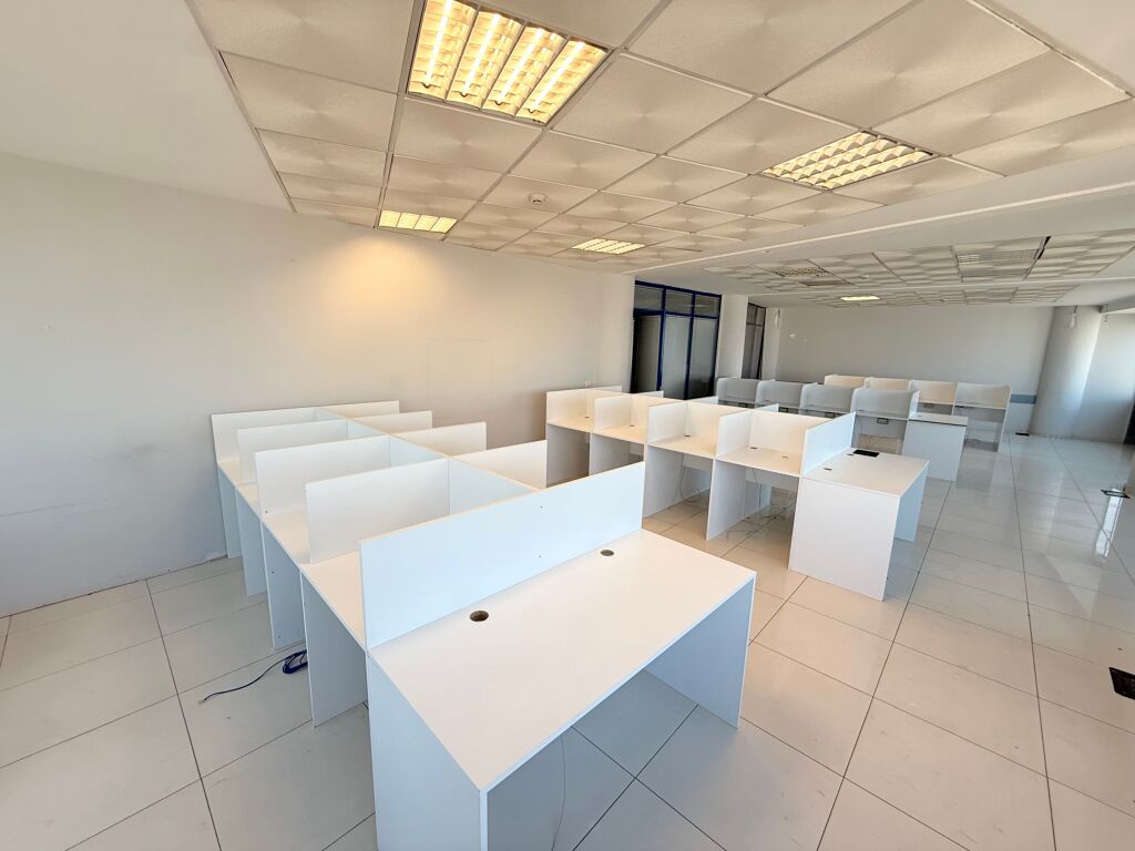 Office for rent in Selvia, Tirana, 205 m². Photo 3 of 3
