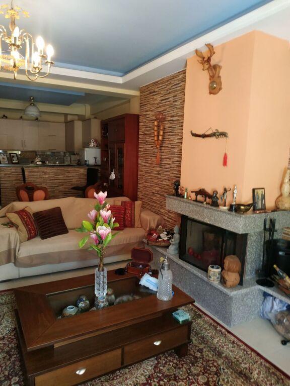 Apartament 3+1 në shitje në Rruga Midhi Kostani, Korçë, 140 m². Foto 6 nga 12
