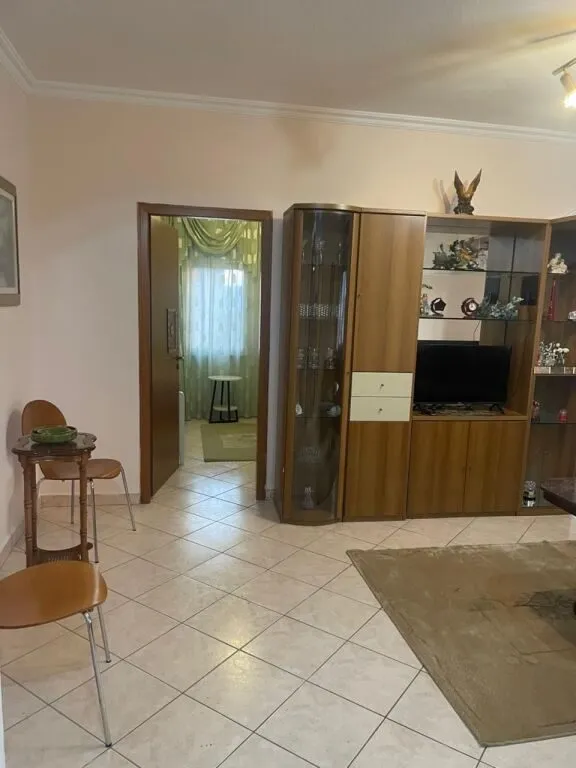 Apartment 2+1 for rent in Stacioni Trenit, Shkodër, 96 m². Photo 1 of 7