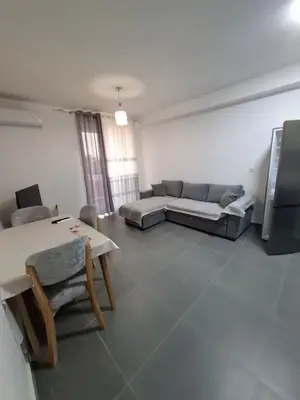 Apartament 3+2 me qera në Rruga 5 Maji, Tiranë, 110 m². Foto 4 nga 7