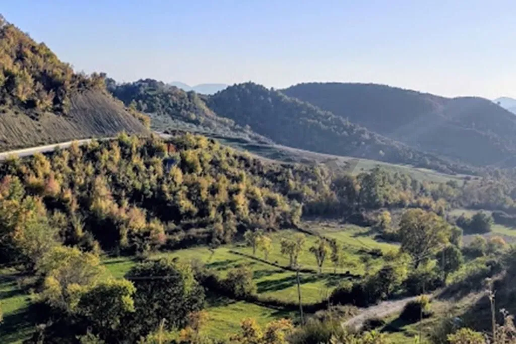 Tokë në shitje në Picalle, Tiranë, 6 000 m². Foto 1 nga 3