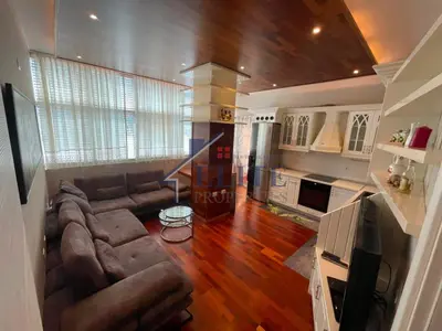 Apartament 1+1 me qera në Pazari i Ri, Tiranë, 60 m². Foto 1 nga 4