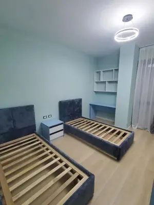 Apartament 2+1 me qera në Liqeni i Thatë, Tiranë, 120 m². Foto 2 nga 7
