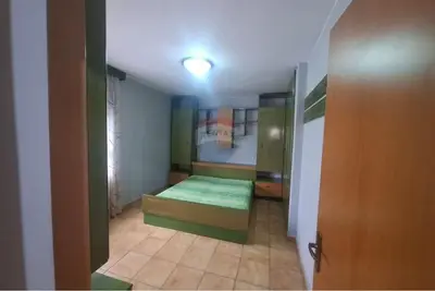 Apartament 2+1 me qera në Rruga Lef Sallata, Vlorë, 80 m². Foto 11 nga 12