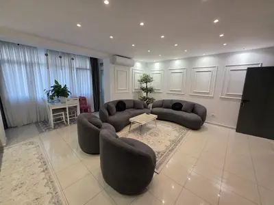 Apartament 2+1 në shitje në Vasil Shanto, Tiranë, 110 m². Foto 2 nga 12