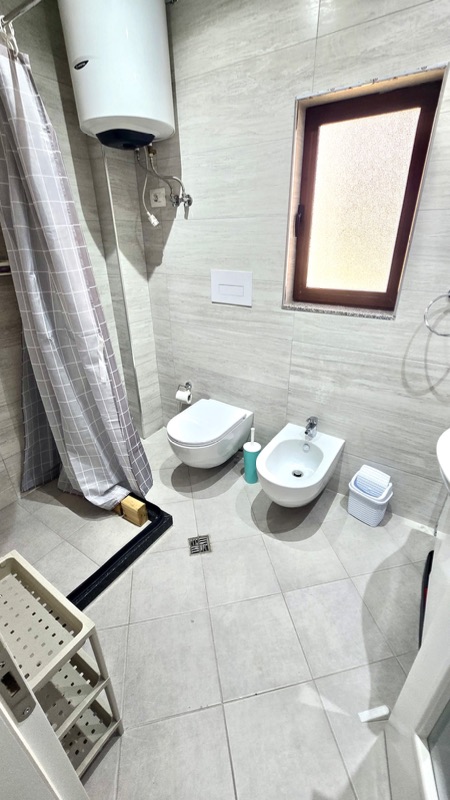 Apartament 3+1 me qera në Vilat Gjermane, Tiranë, 150 m². Foto 9 nga 9