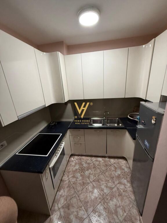 Apartament 2+1 me qera në Sheshi Willson, Tiranë, 90 m². Foto 2 nga 3