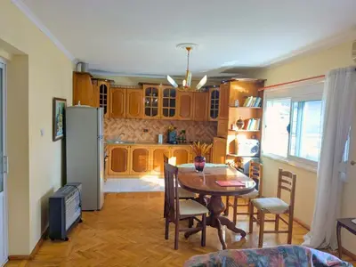 Apartament 2+1 në shitje në Rruga Demokracia, Vlorë, 87 m². Foto 2 nga 6